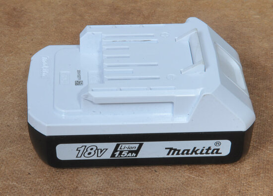 Makita 18 volt Li accu  verloop adapter oud naar nieuw