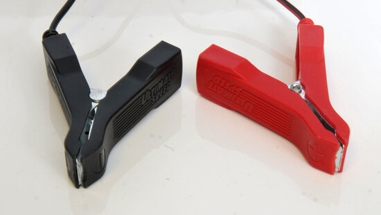 lader voor 6 en 12 volt loodaccu's  230v