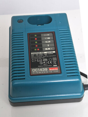 Nwe Makita acculader  DC 1439 ni mh