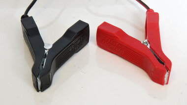 lader voor 6 en 12 volt loodaccu's  230v