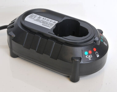 huismerk Makita acculader 10.8-12 v