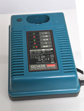 Nwe Makita acculader  DC 1439 ni mh