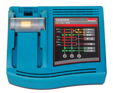 Makita lader DC24sa  voor schuifaccu'S  Ni cad en Ni MH