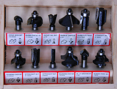 12 bovenfrees set in houten doos 8 mm